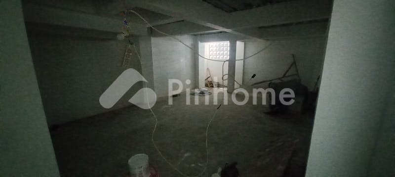 dijual rumah baru di jln alam elok  view hotel intercontinental di pondok pinang - 49