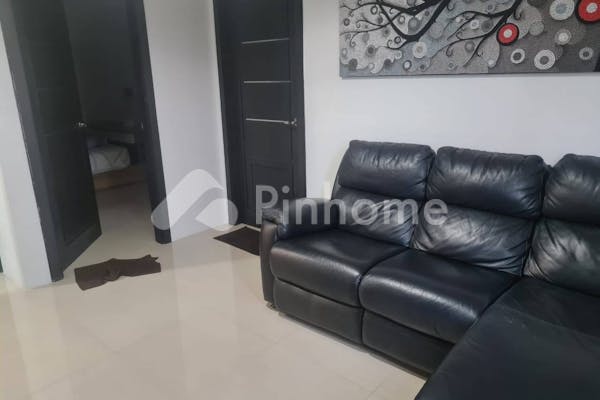 dijual apartemen 2 bedroom full furnish di batu selicin - 2