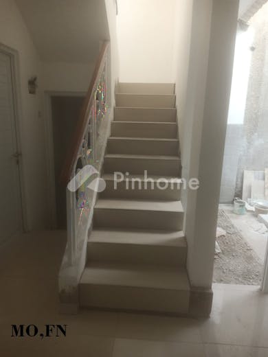 dijual rumah minimalis 2 lantai bagus rapih lt 136 lb 100 nego di kota wisata cibubur - 9