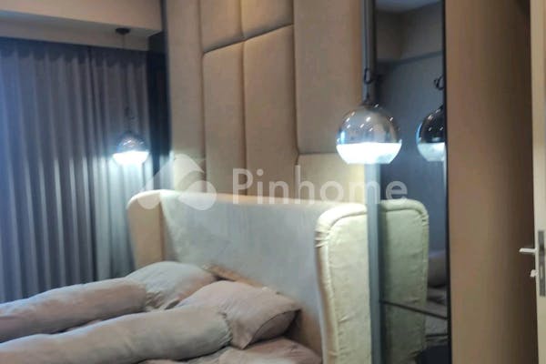 disewakan apartemen 3 br full furnish private lift di apartemen la riz mansion pakuwon mall sby - 7