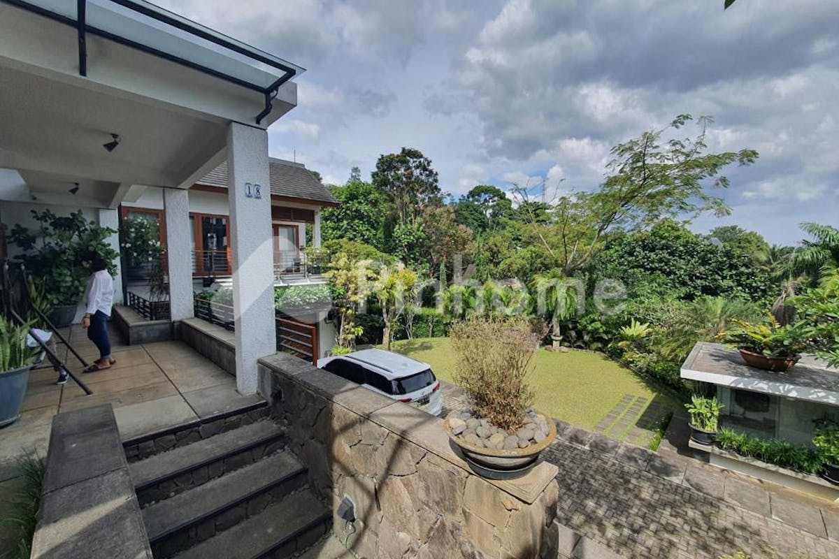 similar property dijual rumah dengan view indah lingkungan nyaman di resort dago pakar  jl  dago pakar permai - 12