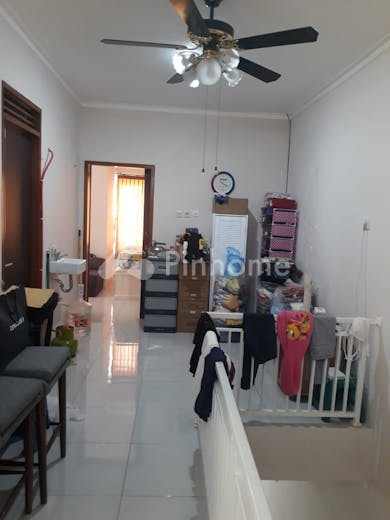 dijual rumah 2 5 lantai di kota bali residence - 7