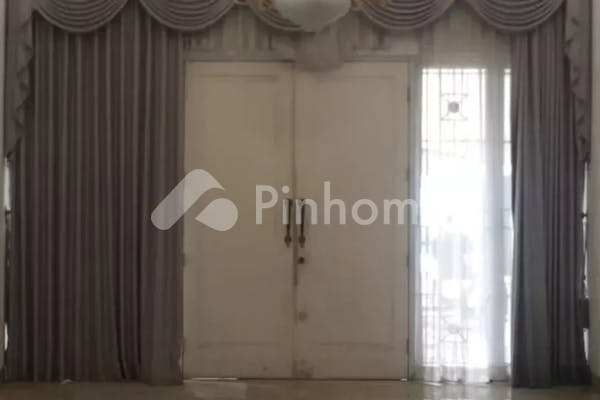 dijual rumah siap huni dekat mall di komplek mega cinere - 4