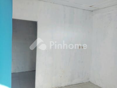 disewakan rumah lokasi strategis dekat pasar  jalan raya  mall di jalan kumbang dalam rt04 06 no 24 - 4