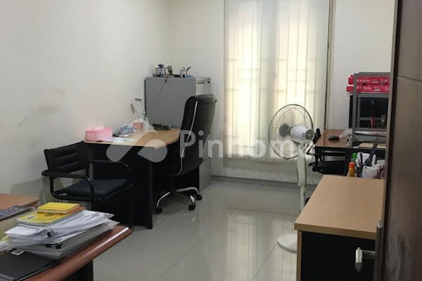 dijual rumah siap huni dekat rs di jl  mandar ix - 27