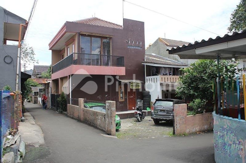 dijual rumah besar luas lokasi strategis di jalan haji nawi - 1