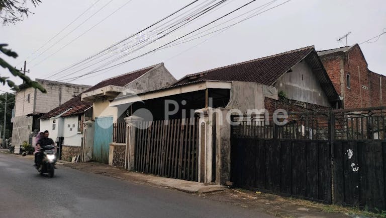 disewakan rumah dan tempat usaha di dengkol - 2