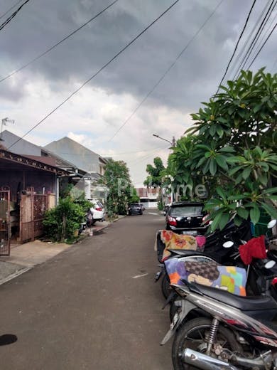 dijual rumah siap huni sudah renovasi di regensi melati mas - 5