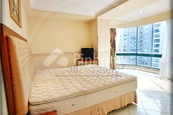 dijual apartemen unit sudut 3 1br spesial price di taman anggrek codominium - 11