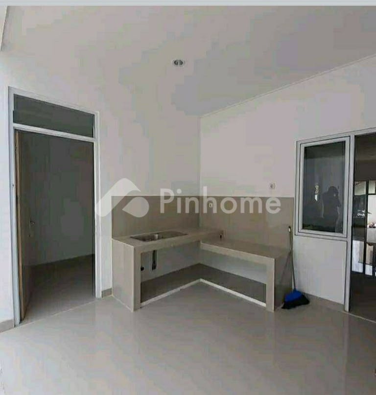 dijual rumah di jalan ketapang dongkal cipondoh - 2