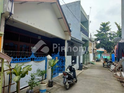 dijual rumah di jl  belibis 7 - 3