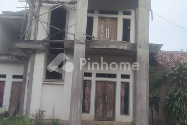 dijual rumah dan tanah  rumah tinggal finis di jlan desa payung batu kecamatan pubian - 5