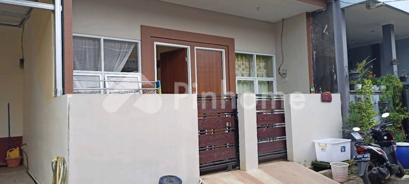 dijual rumah 1 rumah bagi 2 petakan di bambuapus  bambu apus - 1