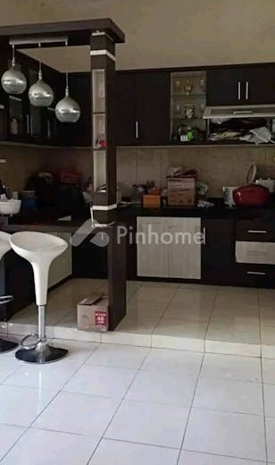 dijual rumah lokasi super strategis di cengger ayam - 6