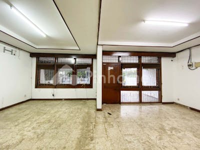 dijual rumah siap pakai cocok utk usaha kantor rumah kos di bendungan hilir - 2