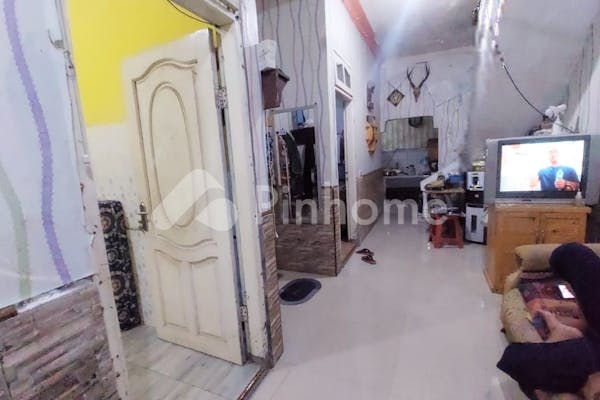 dijual rumah siap huni dekat rs di kedinding lor - 10