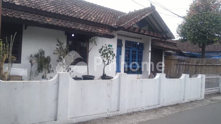 disewakan rumah dekat alun alun dan kraton yogyakarta di jalan suryodiningratan - 2