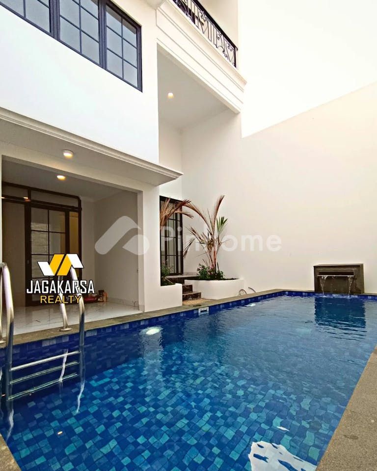 dijual rumah european classic di jagakarsa di jagakarsa - 9