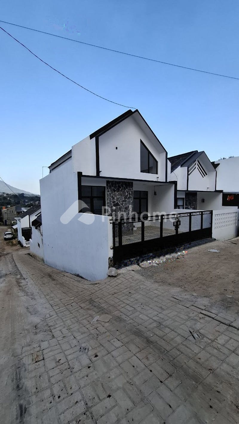 dijual rumah baru 1 lantai view bandung jatihandap cicaheum di jl jatihandap cicaheum bandung - 1