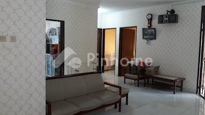 dijual rumah lingkungan asri di jl  kota bunga - 4