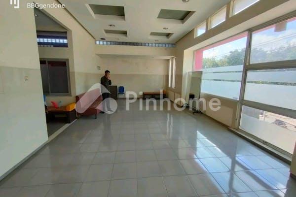 dijual ruko lokasi strategis dekat pasar mijen di jl  raya mijen - 2