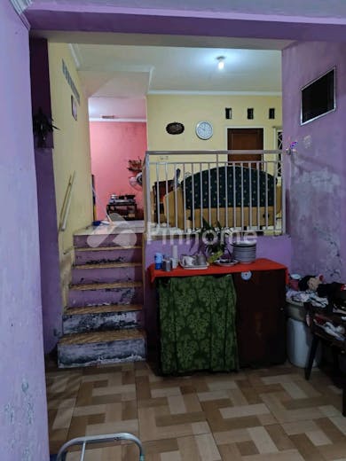 dijual rumah 4kt 297m2 di jl  flamboyan - 1