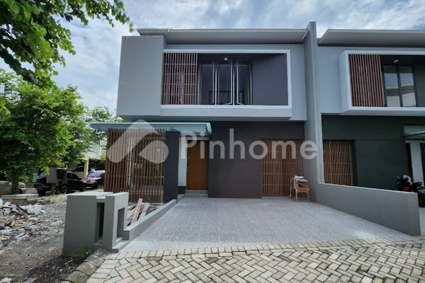 dijual rumah new gress royal residence di royal residence surabaya - 2