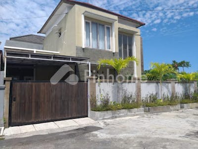 Dijual Rumah Siap Huni Dekat Pantai di Jalan Gunung Soputan - Gambar 1