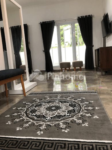 disewakan rumah siap huni di jl bakisan - 5