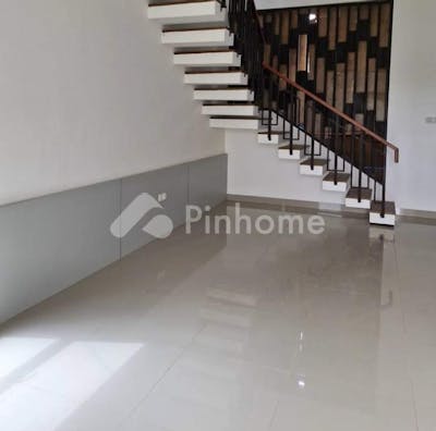 dijual rumah exclusive di curug karawaci di diklat pemda karawaci - 4