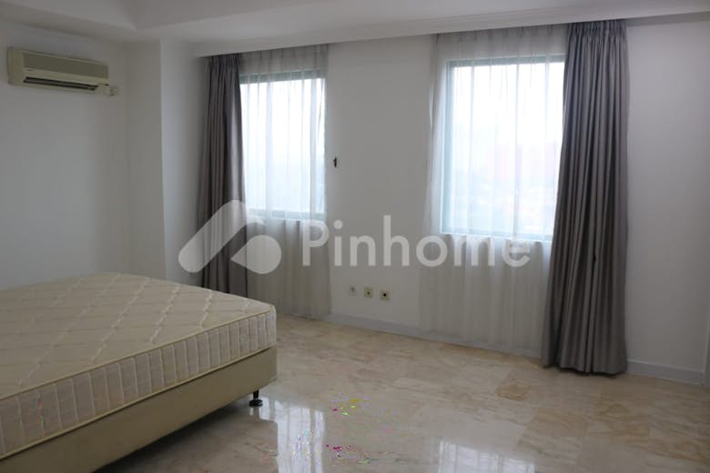 disewakan apartemen terawat 3 bedrooms di bukit golf pondok indah  di pondok pinang - 12