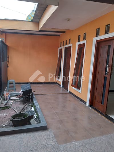 dijual rumah siap huni di griya kebraon  lakarsantri  sby selatan - 3