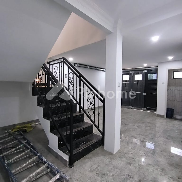 dijual rumah harga terbaik di jalan jagakarsa jakarta selatan - 10