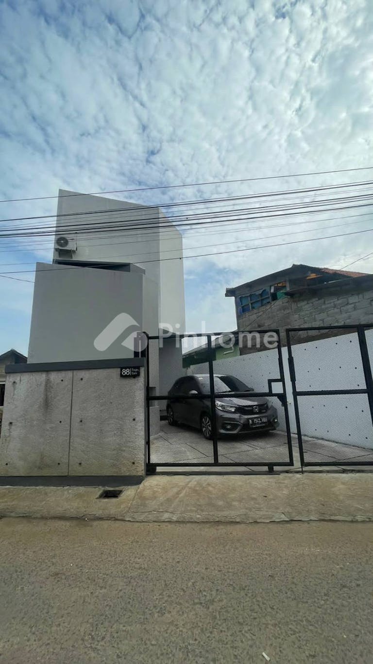 dijual rumah siap huni dekat rs di jl  dongkal sukatani - 1