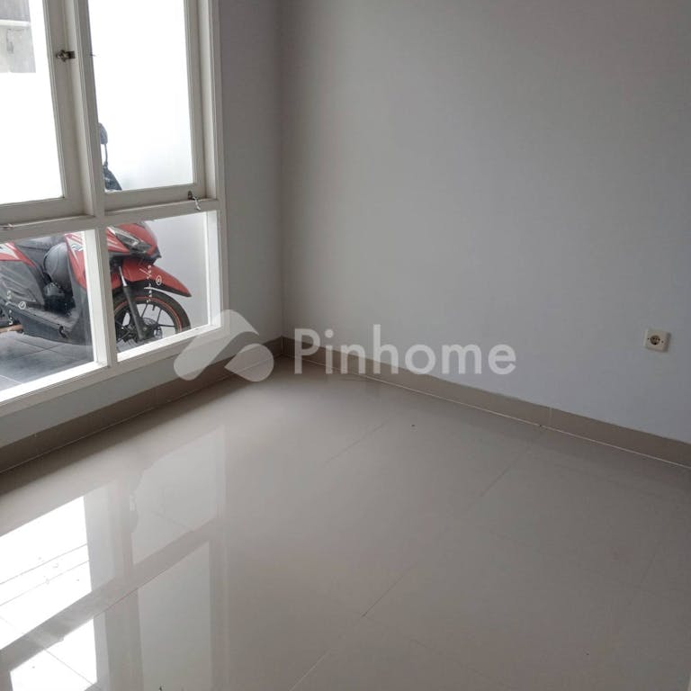 dijual rumah 2kt 60m2 di jalan mustofa - 7