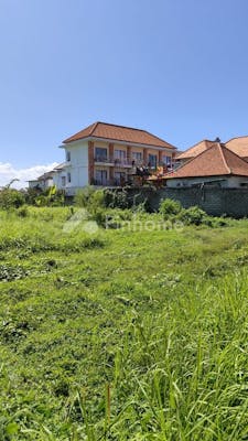 dijual tanah komersial komplek villa di jln batang kangin tebubeneng - 1