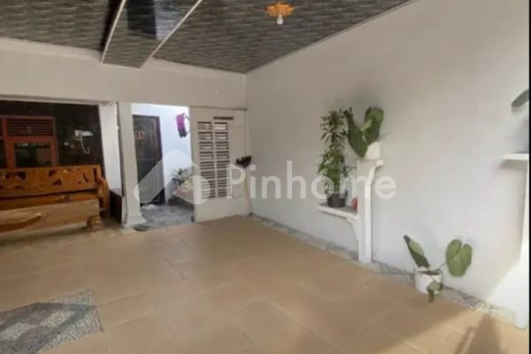 dijual rumah lokasi strategis dekat rs di jalan palapa  gayamsari  kota semarang - 1