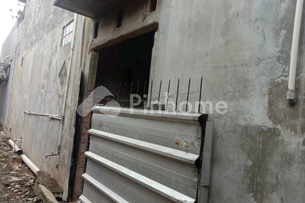 dijual tanah komersial   bangunan rumah tingkat di jl kp selang jati ds wanajaya rt rw 002 003 - 5