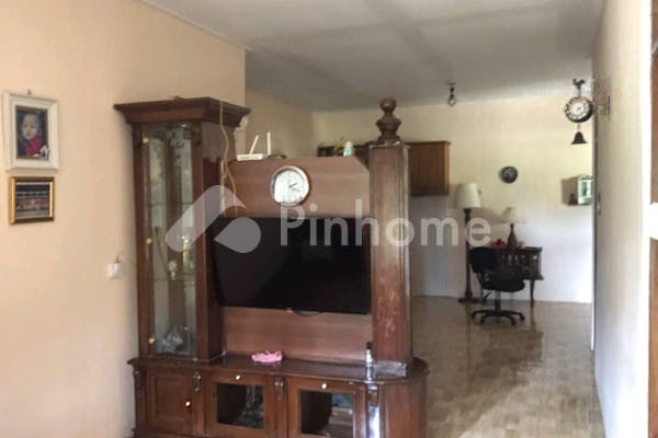 dijual rumah lokasi bagus di jl pajajaran - 2