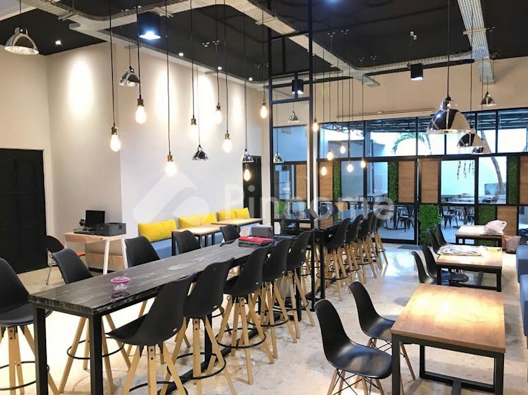 disewakan tanah komersial bekas kantor startegis cocok untuk cafe resto bank di kapuas raya darmo pusat kota surabaya - 9