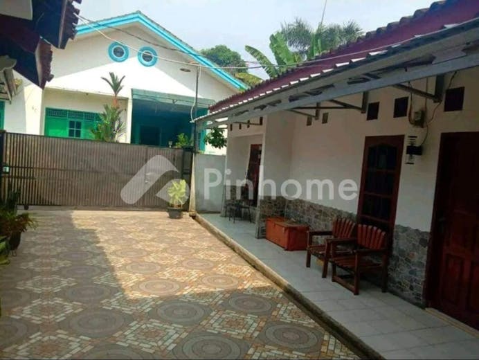 dijual rumah 7kt 277m2 di jl  sultan haji gg cemara  samping gereja - 3