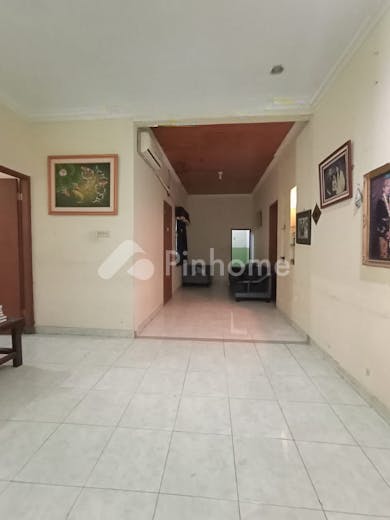 dijual rumah classic terawat siap huni dkt golf barat arcamanik di antapani bandung - 12