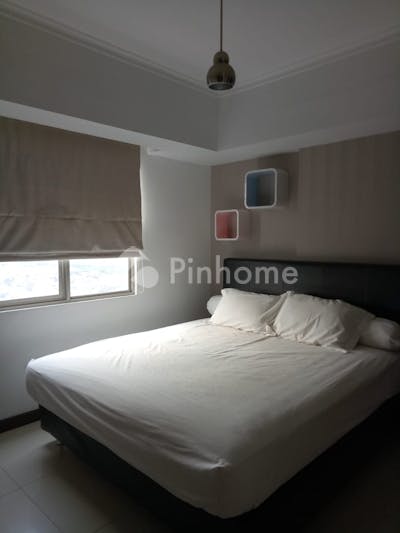 dijual apartemen 3 bedrooms full furnished dekat pakuwon mall di waterplace residence - 3