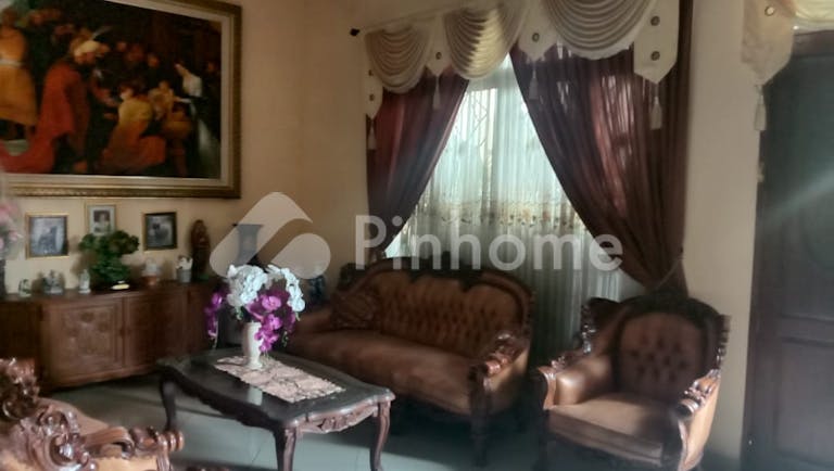 dijual rumah sangat strategis murah nyaman di jl  ki mangun sarkoro  kota semarang - 2