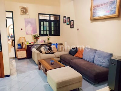 dijual rumah siap pakai dekat fasilitas umum di tambaksari - 3