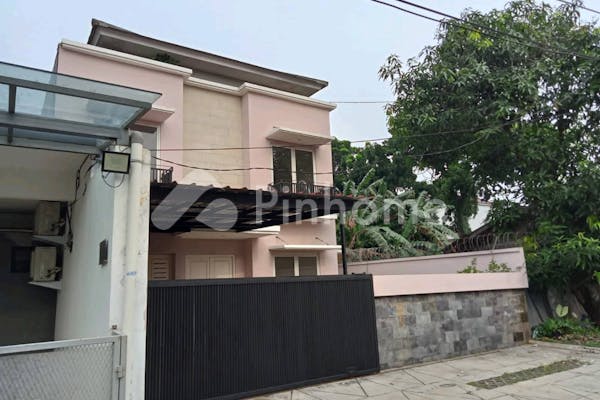 dijual rumah siap huni dekat rs di bintaro sektor 3 - 4