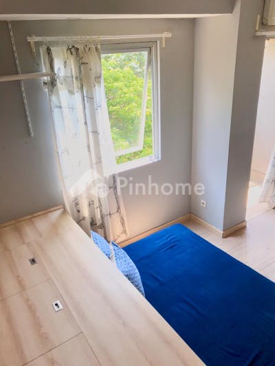 dijual apartemen 1br furnished di maple park - 4