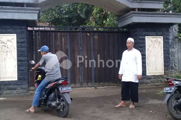 dijual rumah lokasi strategis di pasir angin - 2