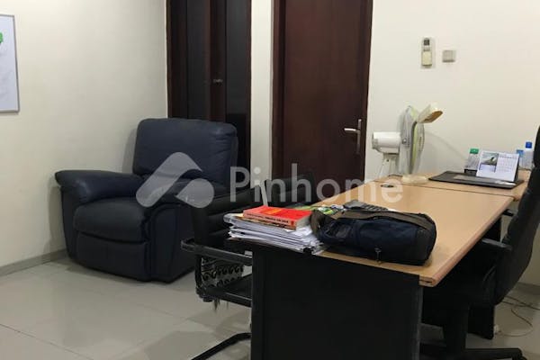 dijual rumah siap huni dekat rs di jl  mandar ix - 3