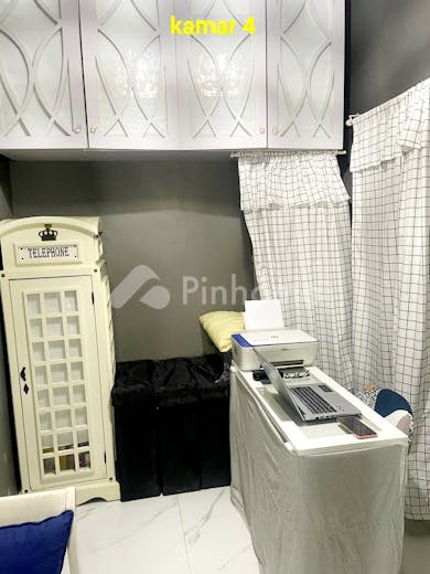 dijual rumah 2 lantai semi furnish siap pakai lokasi strategis di bintaro sektor 5 - 7